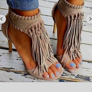 Chinese Laundry Woman's Cowgirl Open Toe Fringed size 8 Sandal Stilleto Heel